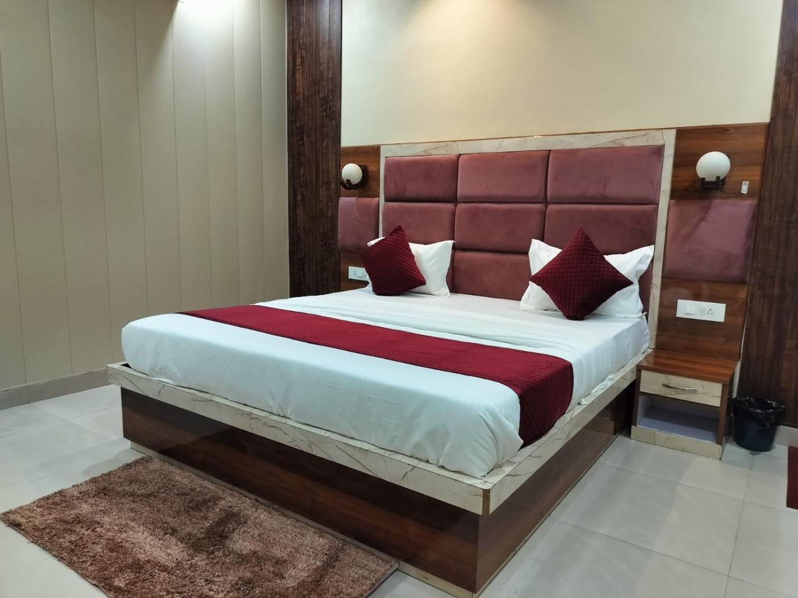 The Five Dimension Apartment Agra  Exterior photo