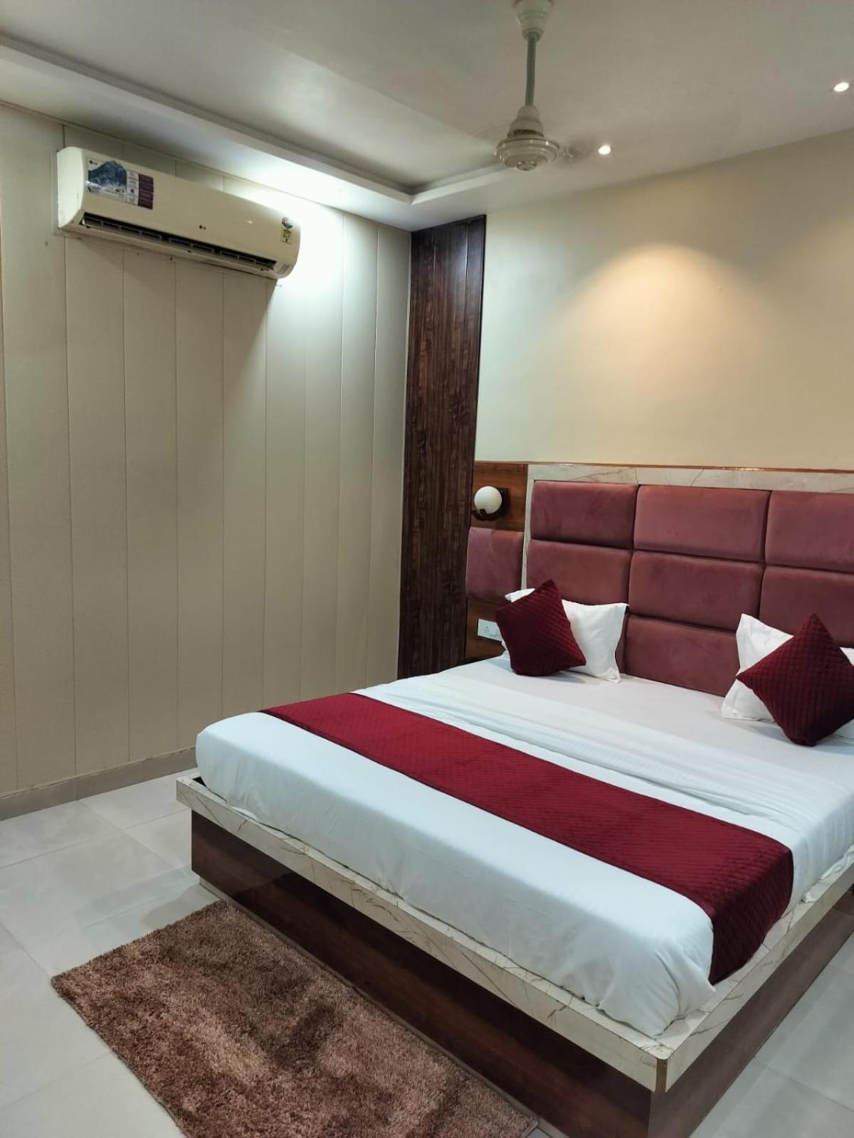 The Five Dimension Apartment Agra  Exterior photo