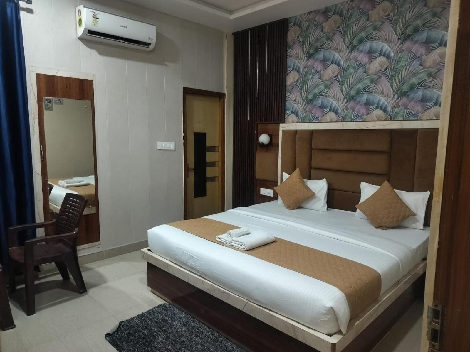 The Five Dimension Apartment Agra  Exterior photo