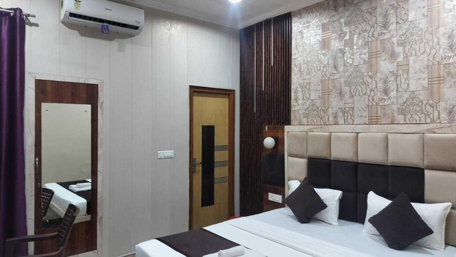 The Five Dimension Apartment Agra  Exterior photo